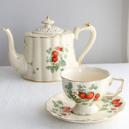 French Retro Strawberry Teapot Cup Set with Gold Edge Cup Saucer